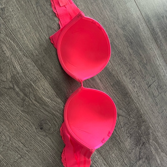 La Senza 36C strapless push up (has hooks for straps) - Picture 2 of 3
